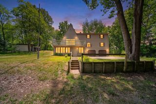 7925 Seymour Road, Leoni Twp, MI 49240