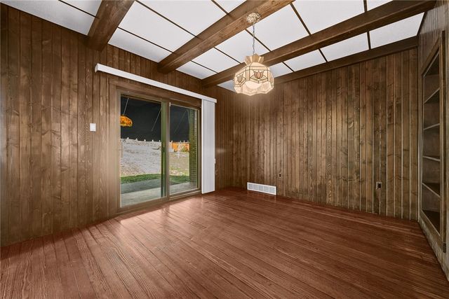 810 Collier, Carnegie, PA 15106