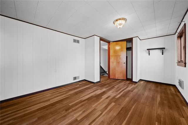 810 Collier, Carnegie, PA 15106