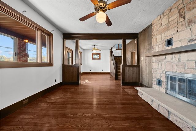 810 Collier, Carnegie, PA 15106