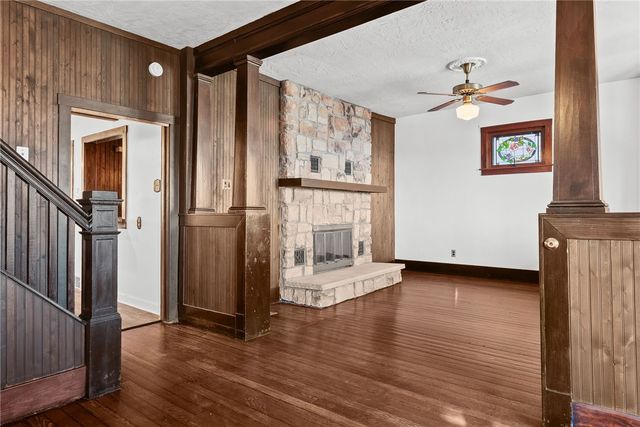 810 Collier, Carnegie, PA 15106