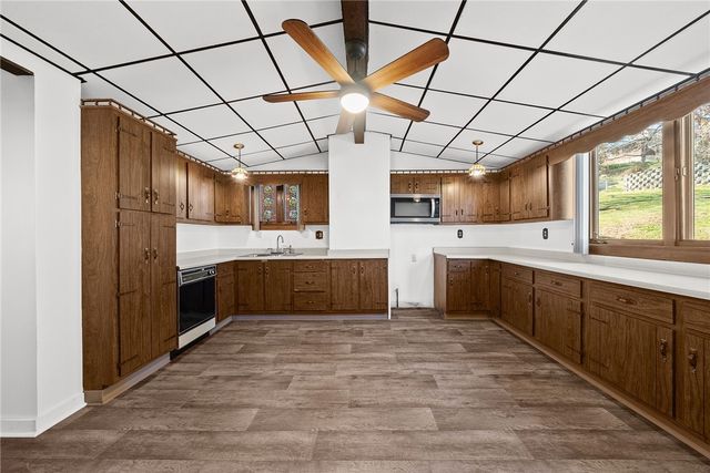 810 Collier, Carnegie, PA 15106