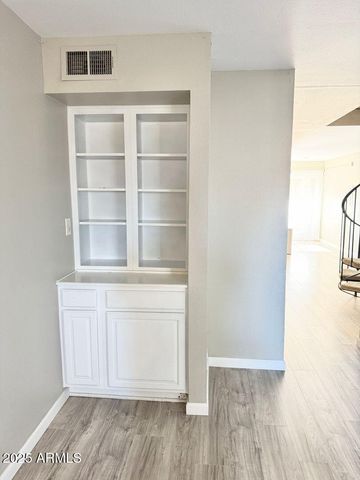 1425 E DESERT COVE Avenue 2, Phoenix, AZ 85020