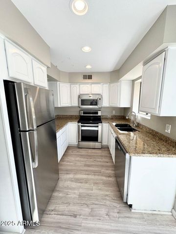 1425 E DESERT COVE Avenue 2, Phoenix, AZ 85020