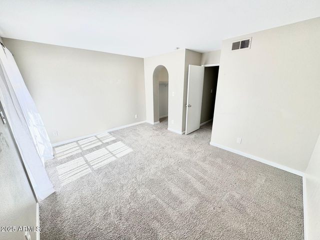 1425 E DESERT COVE Avenue 2, Phoenix, AZ 85020