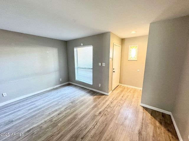 1425 E DESERT COVE Avenue 2, Phoenix, AZ 85020