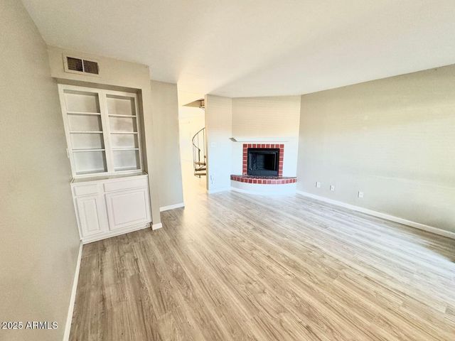 1425 E DESERT COVE Avenue 2, Phoenix, AZ 85020