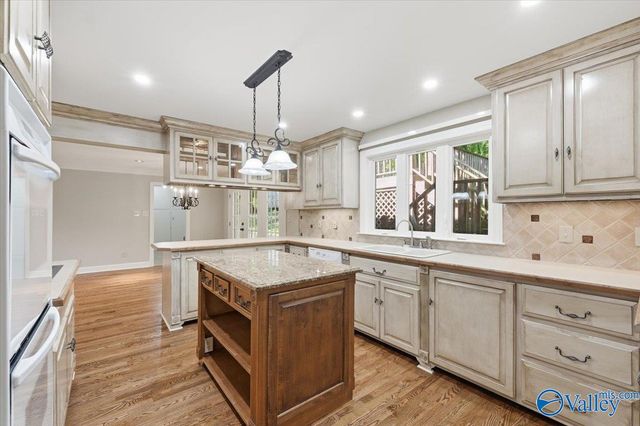 11013 Vivian Drive NW, Huntsville, AL 35810
