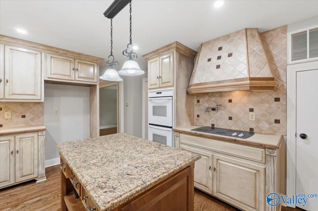 11013 Vivian Drive NW, Huntsville, AL 35810