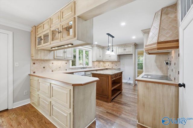 11013 Vivian Drive NW, Huntsville, AL 35810