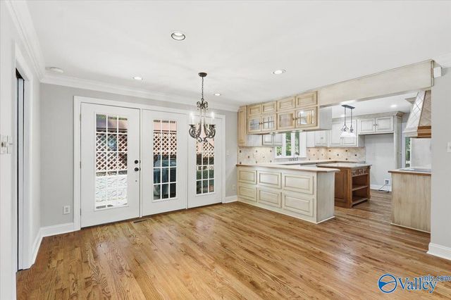 11013 Vivian Drive NW, Huntsville, AL 35810
