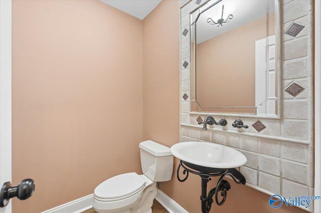 11013 Vivian Drive NW, Huntsville, AL 35810