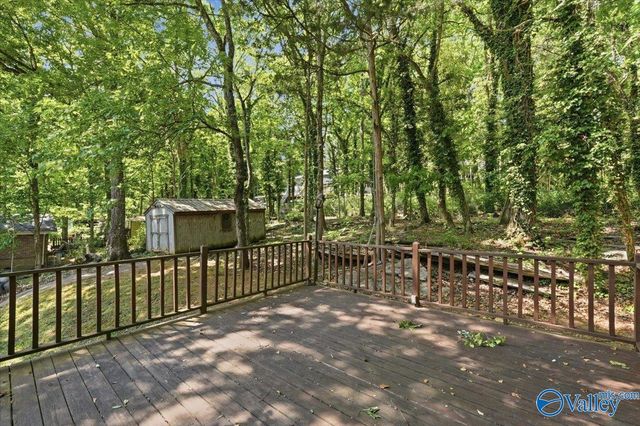 11013 Vivian Drive NW, Huntsville, AL 35810