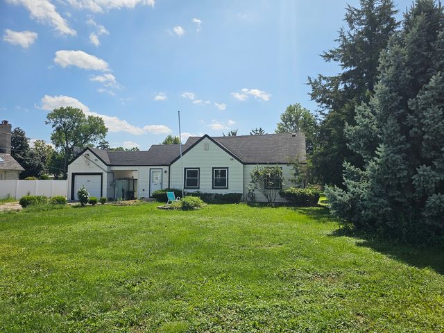 7911 W 92nd Street, Hickory Hills, IL 60457
