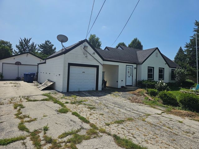 7911 W 92nd Street, Hickory Hills, IL 60457