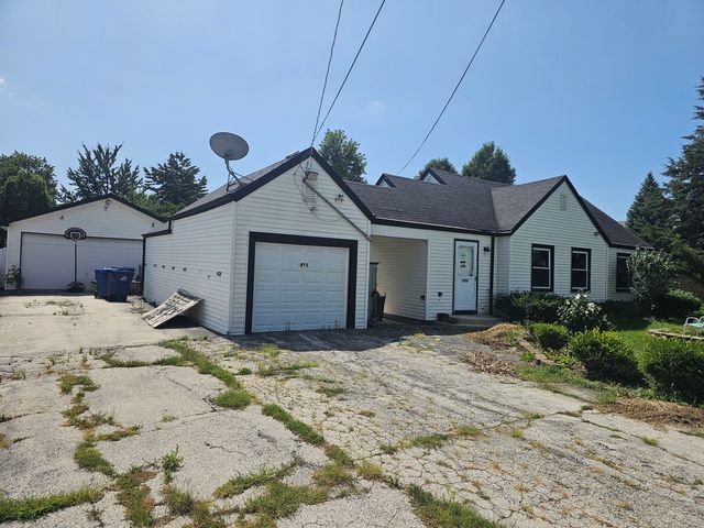 7911 W 92nd Street, Hickory Hills, IL 60457