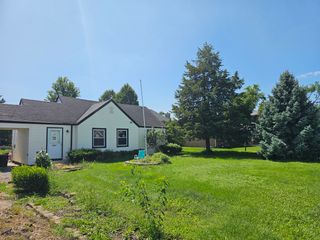 7911 W 92nd Street, Hickory Hills, IL 60457