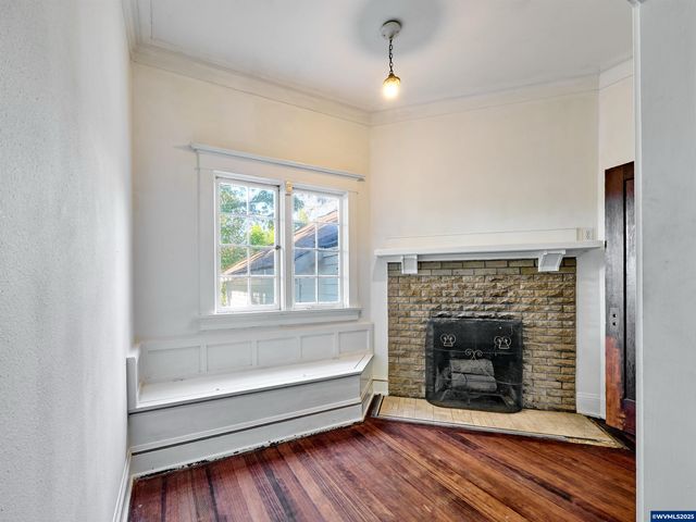 955 Bryan St, Woodburn, OR 97071