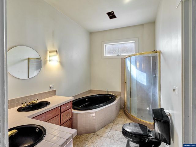 955 Bryan St, Woodburn, OR 97071