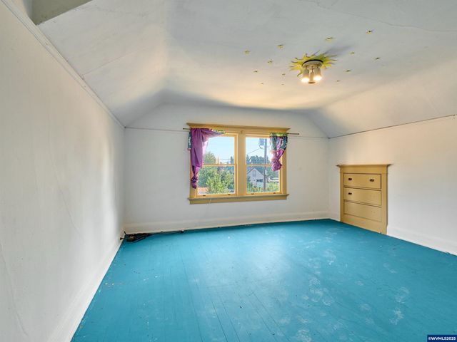 955 Bryan St, Woodburn, OR 97071