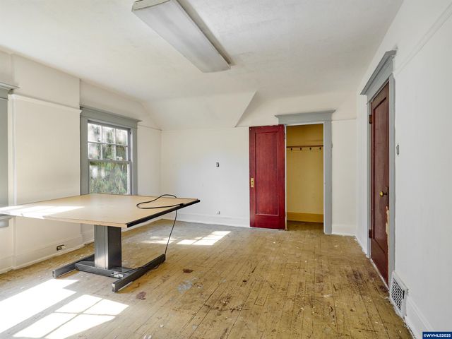 955 Bryan St, Woodburn, OR 97071