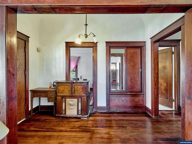 955 Bryan St, Woodburn, OR 97071