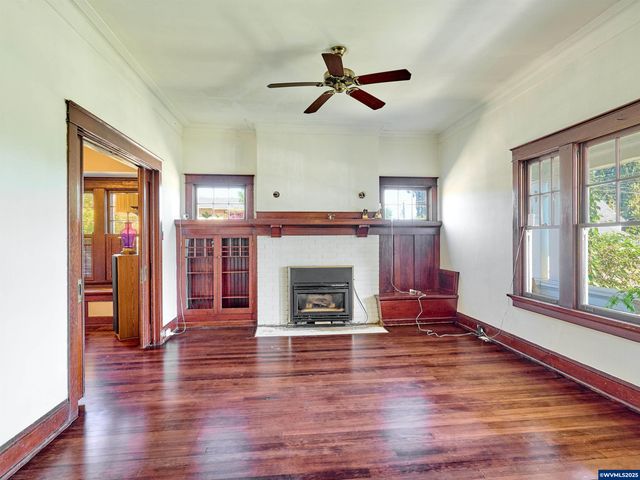 955 Bryan St, Woodburn, OR 97071