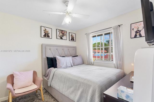 2186 NE 167th St 1-111, North Miami Beach, FL 33162