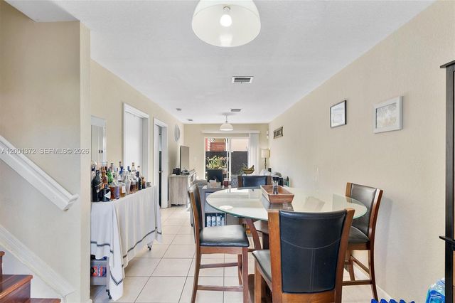 2186 NE 167th St 1-111, North Miami Beach, FL 33162