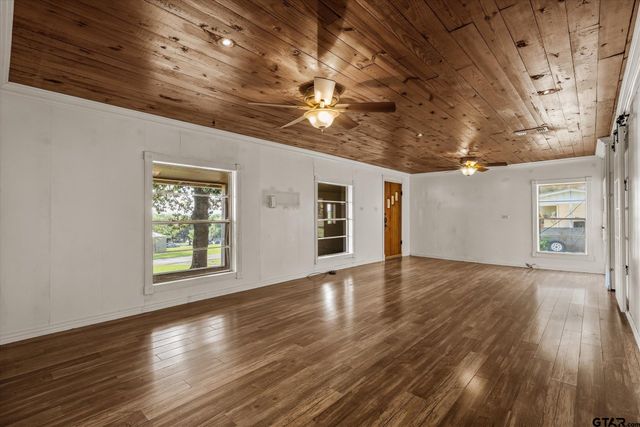 505 N Willis Street, Daingerfield, TX 75638