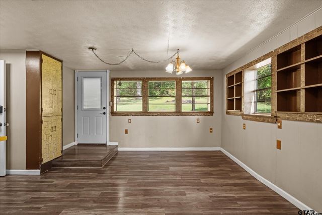 505 N Willis Street, Daingerfield, TX 75638