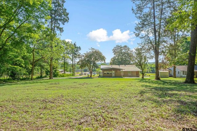505 N Willis Street, Daingerfield, TX 75638