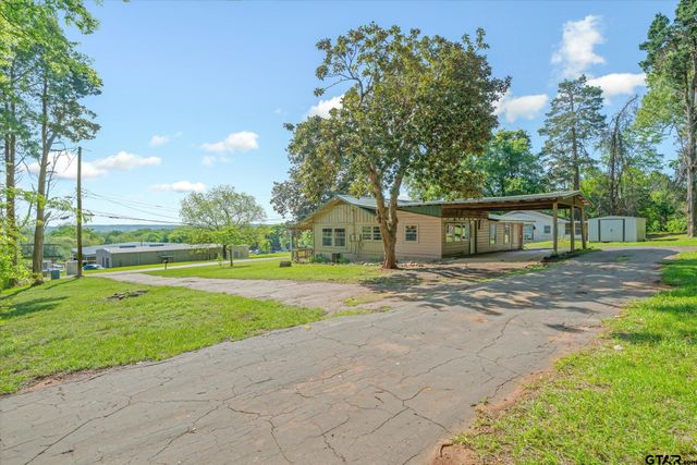 505 N Willis Street, Daingerfield, TX 75638