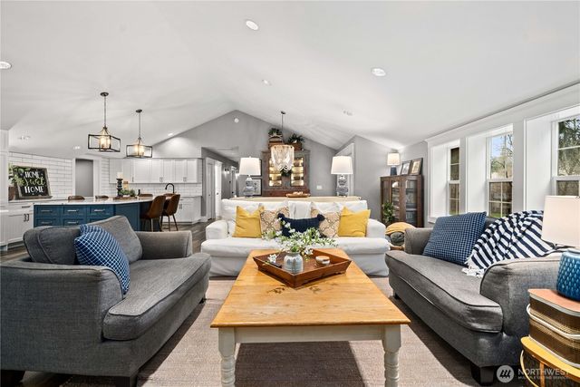 26002 SE 208th, Maple Valley, WA 98038