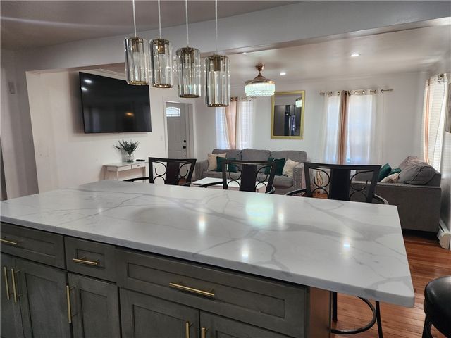 6 Douglas Street, Cranston, RI 02910