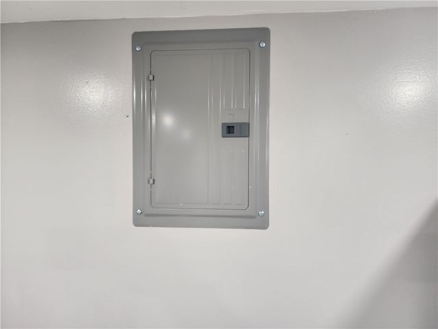 6 Douglas Street, Cranston, RI 02910