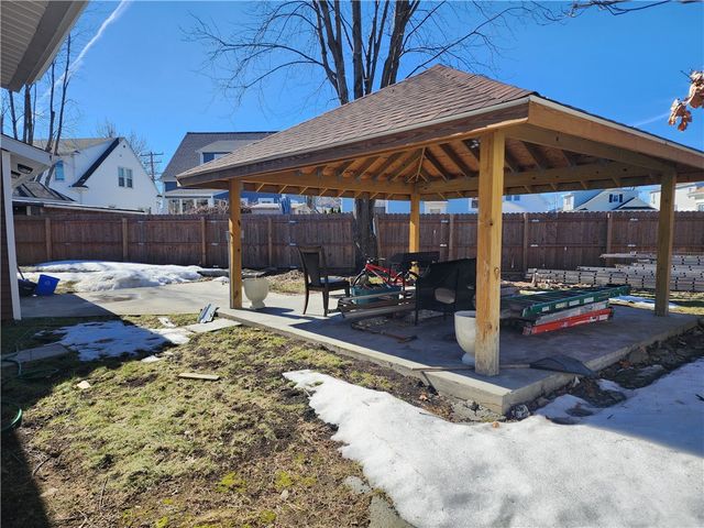 6 Douglas Street, Cranston, RI 02910