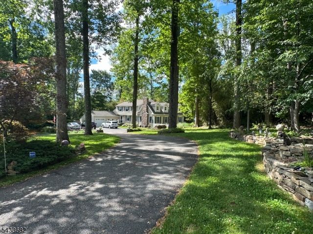 30 Dogwood Dr, Chester Twp., NJ 07930