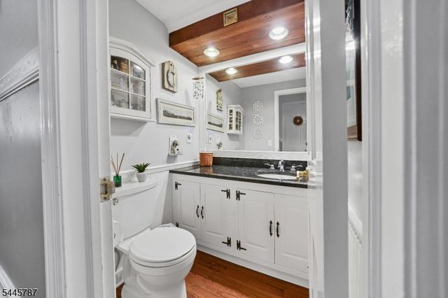 30 Dogwood Dr, Chester Twp., NJ 07930