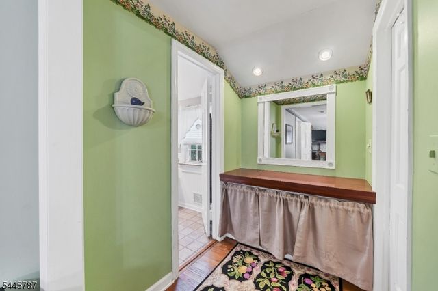 30 Dogwood Dr, Chester Twp., NJ 07930