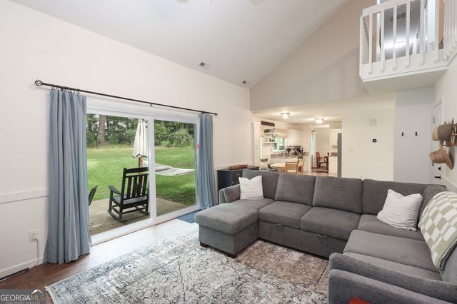 102 Dunsnay Way, Peachtree City, GA 30269