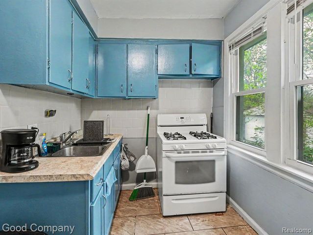 47 W Rockwood Street, Ecorse, MI 48229