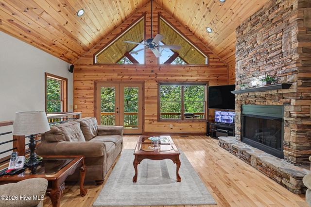 210 Majestic Drive, Hayesville, NC 28904