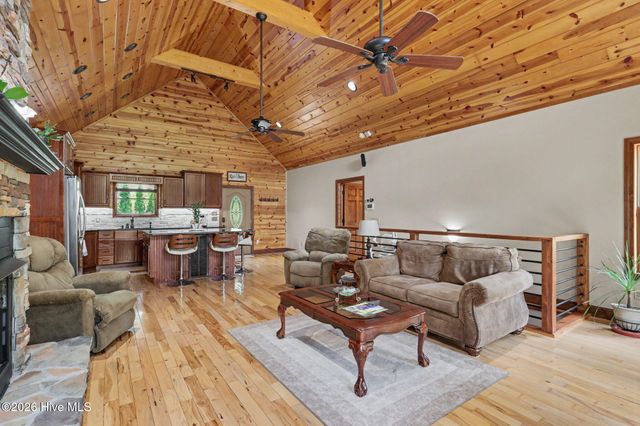 210 Majestic Drive, Hayesville, NC 28904