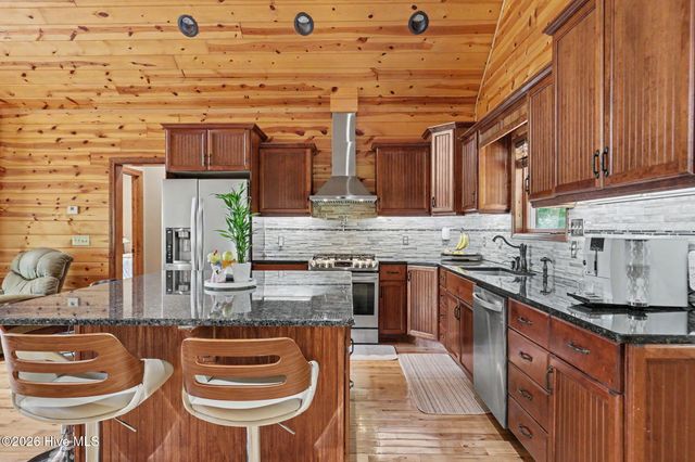 210 Majestic Drive, Hayesville, NC 28904