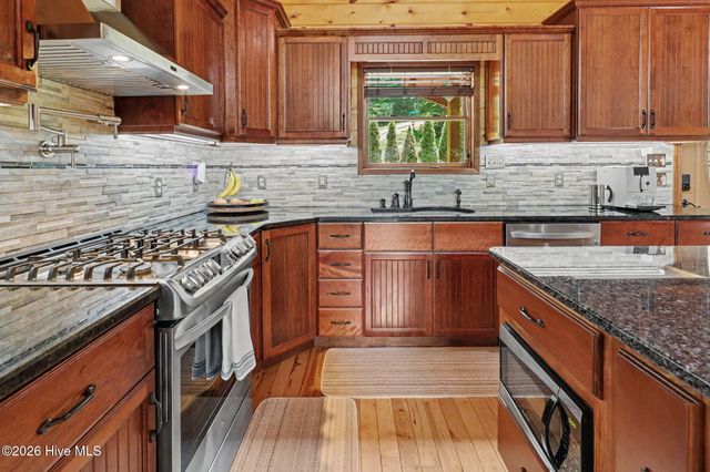 210 Majestic Drive, Hayesville, NC 28904