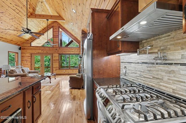 210 Majestic Drive, Hayesville, NC 28904