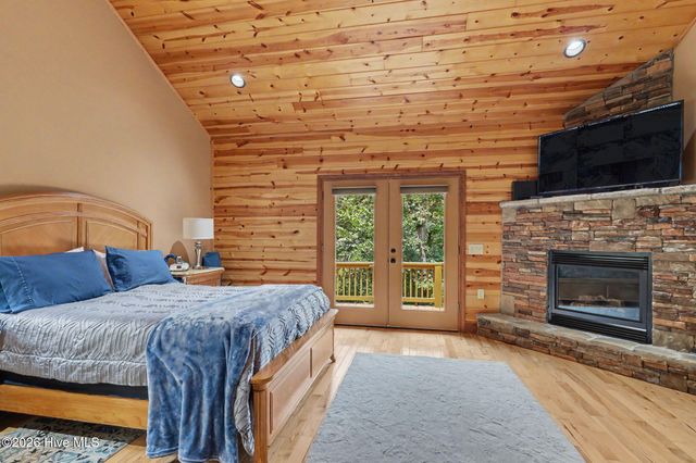 210 Majestic Drive, Hayesville, NC 28904