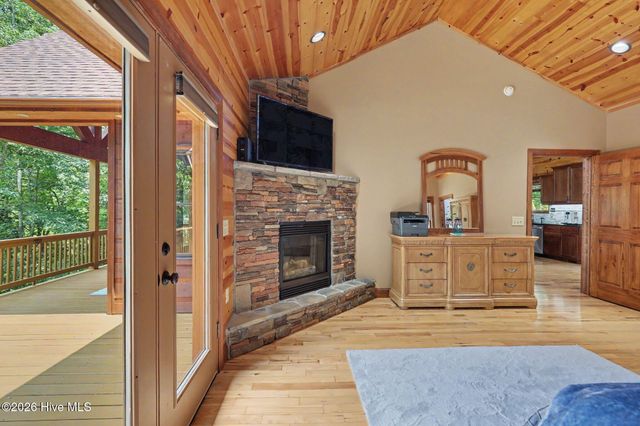 210 Majestic Drive, Hayesville, NC 28904