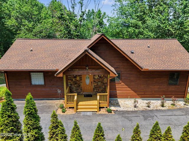 210 Majestic Drive, Hayesville, NC 28904